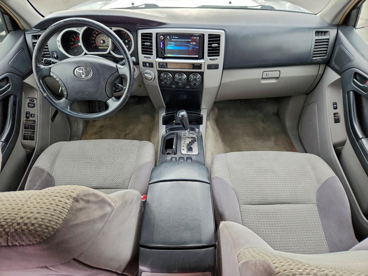 Toyota 4Runner Sr5 Image 2