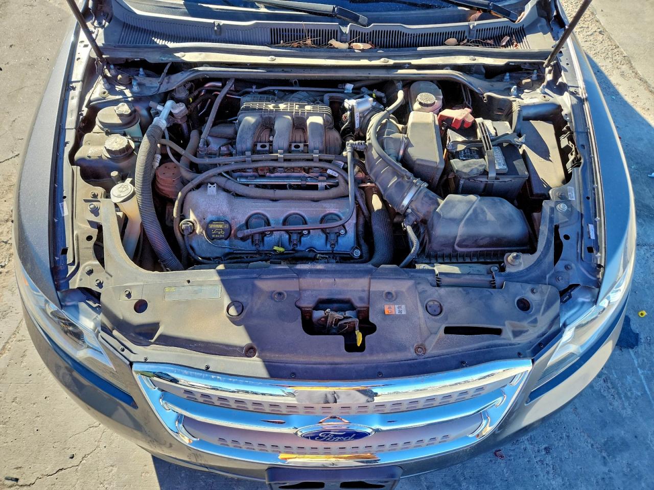 Ford Taurus Sel Image 10