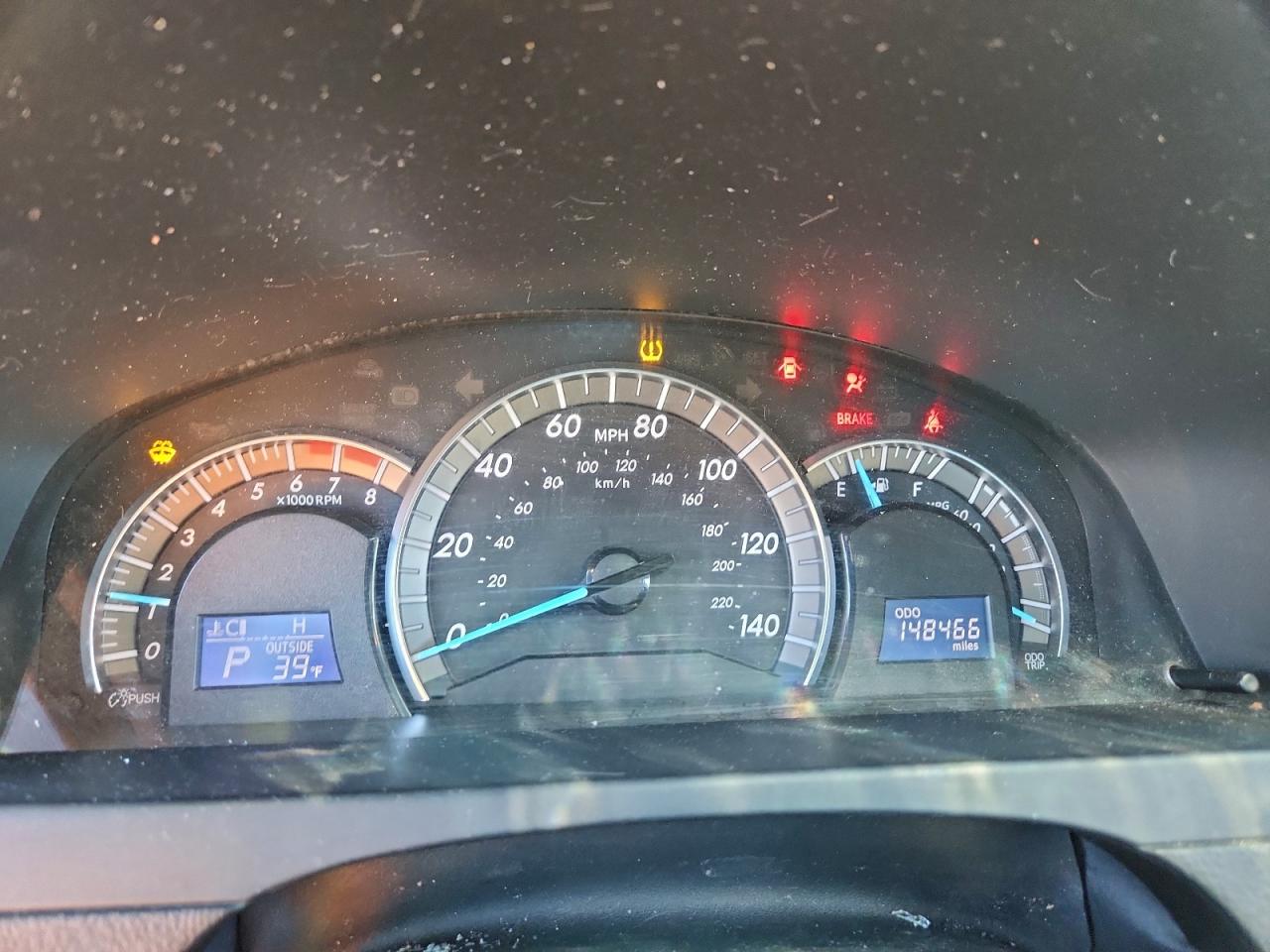 Toyota Camry Se Image 3