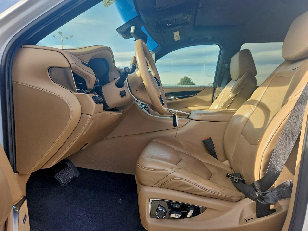 Cadillac Escalade Esv Platinum Image 2