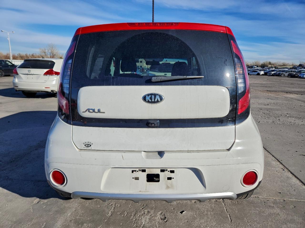 Kia Soul + Image 11