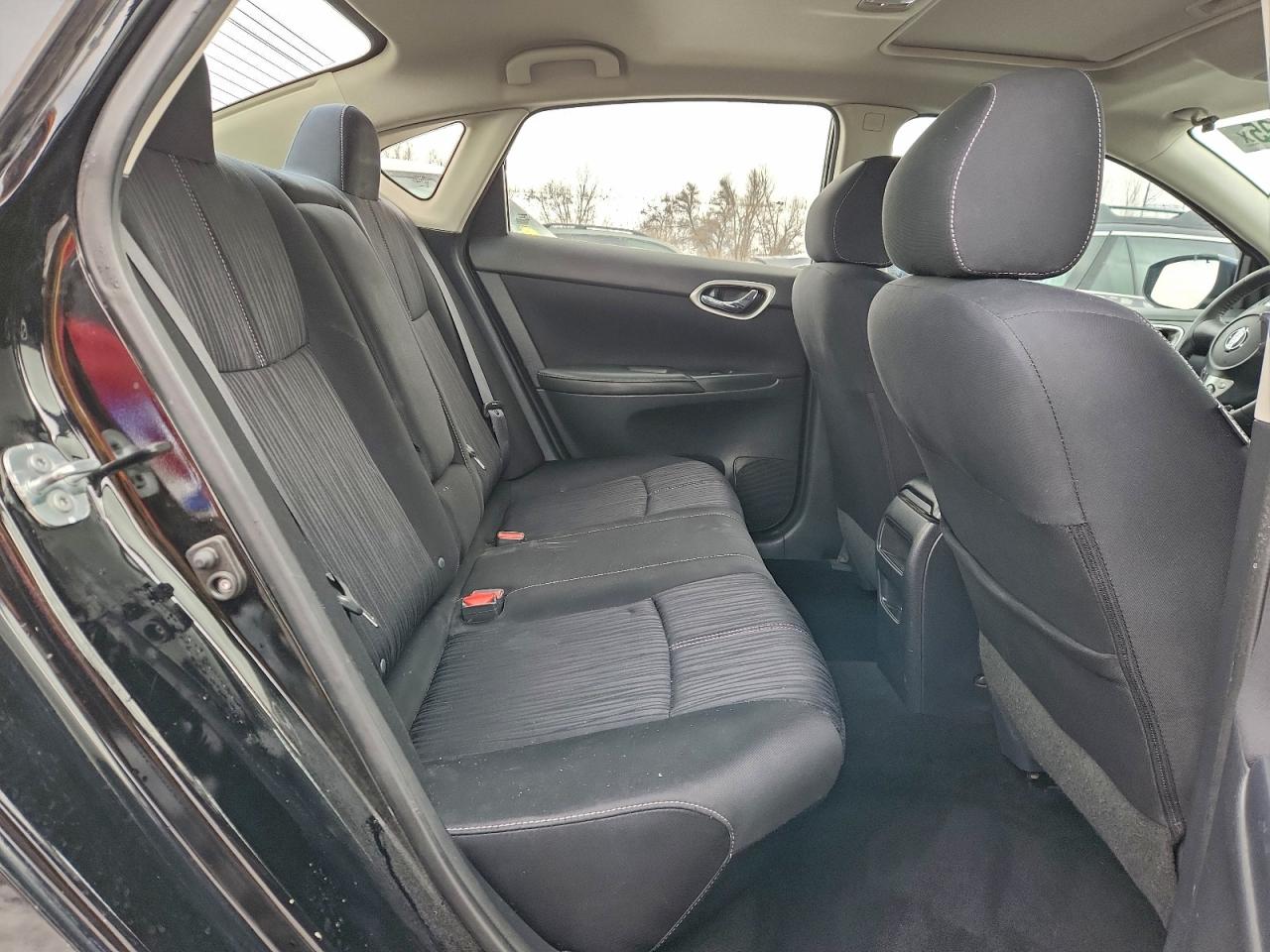 Nissan Sentra S Image 12