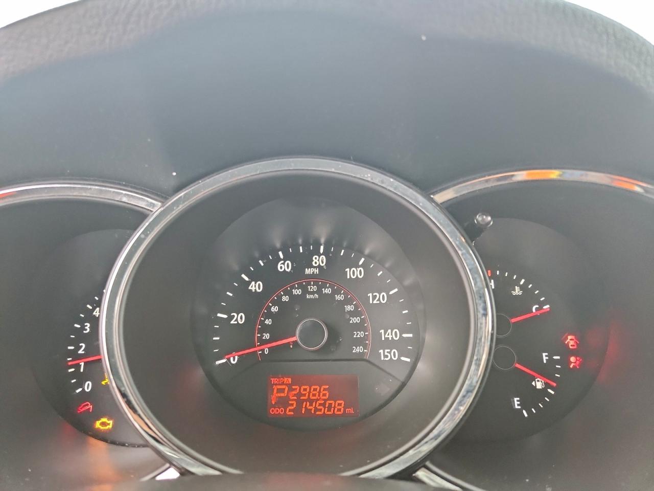 Kia Sorento Base Image 9