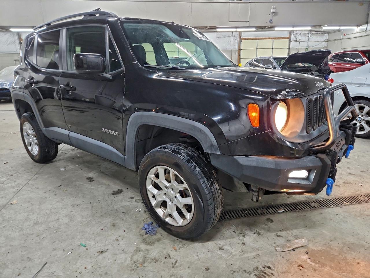 Jeep Renegade Latitude Image 4