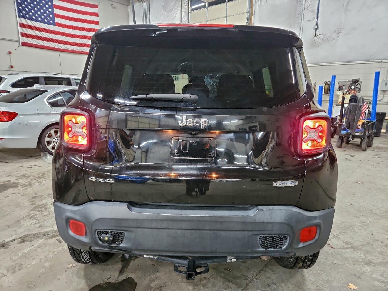 Jeep Renegade Latitude Image 6