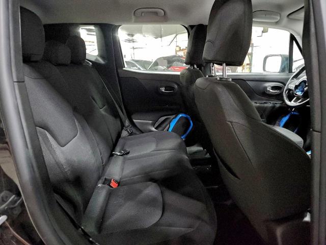 Jeep Renegade Latitude Image 10