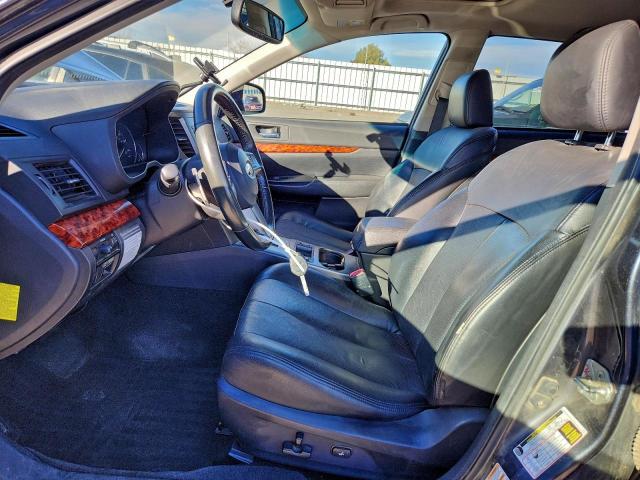 Subaru Outback 2.5i Limited Image 14