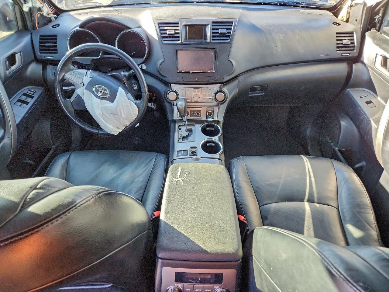 Toyota Highlander Se Image 14