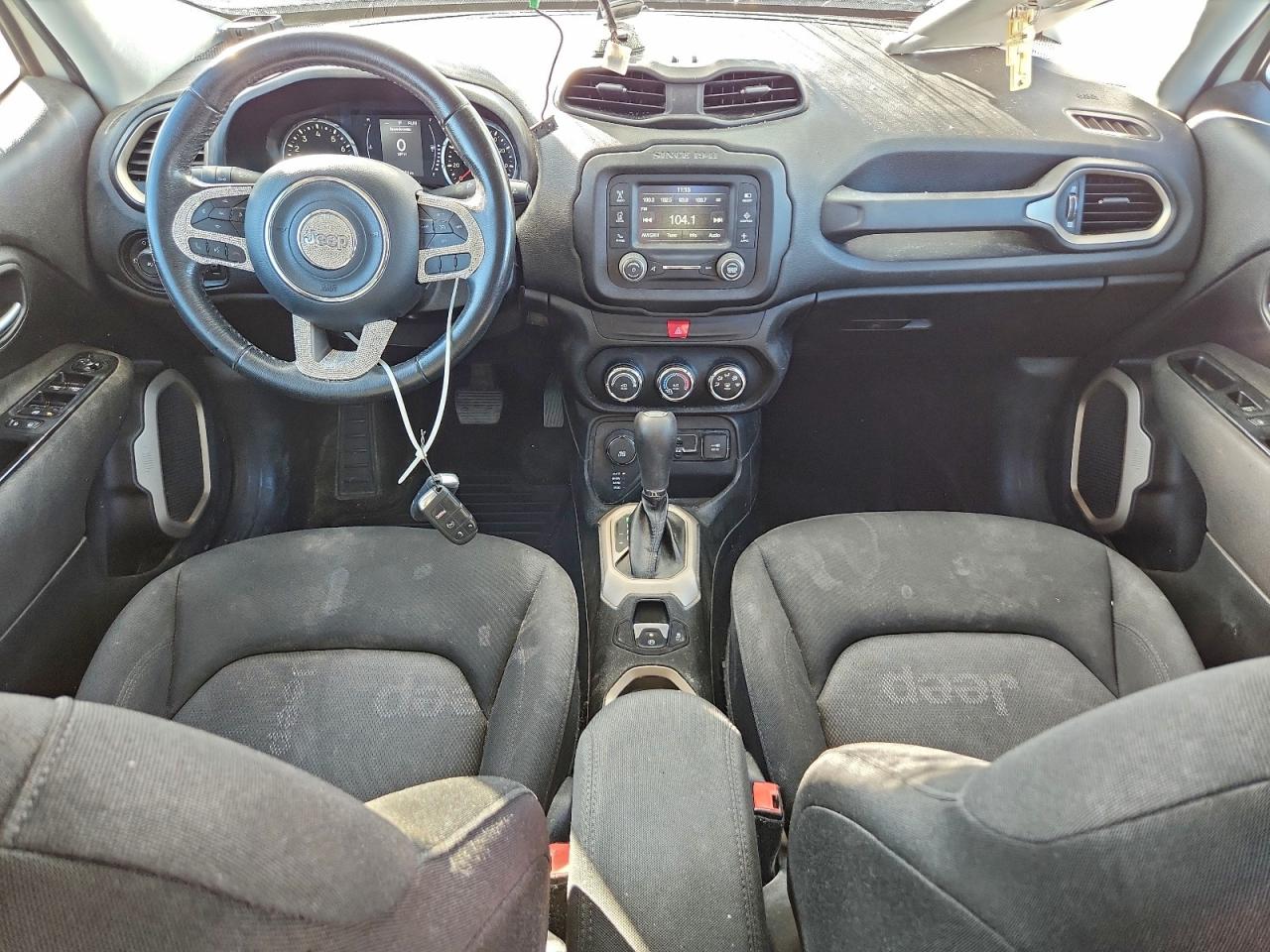 Jeep Renegade Latitude Image 8