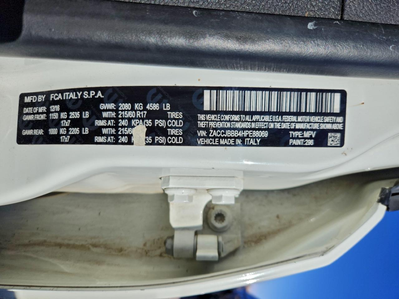 Jeep Renegade Latitude Image 3