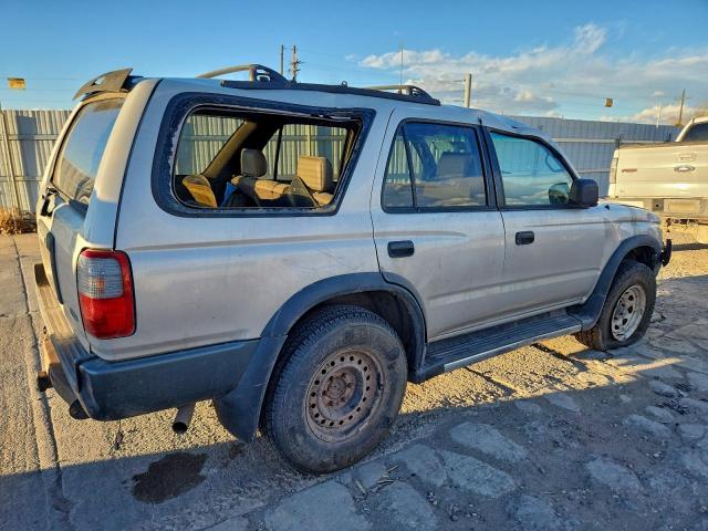 Toyota 4Runner Sr5 Image 3