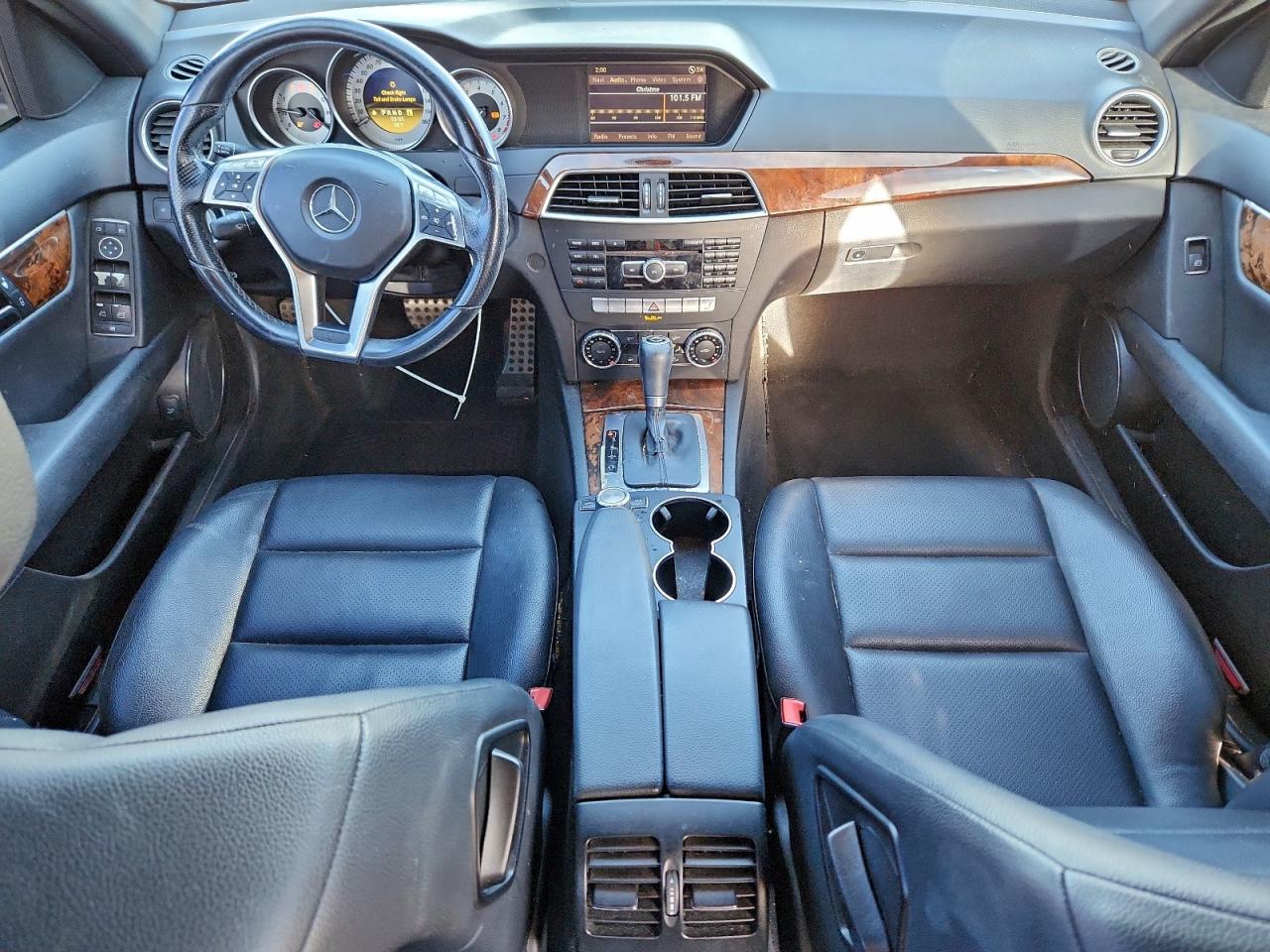 Mercedes-Benz C-Class 300 4matic Image 8