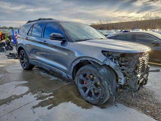 Ford Explorer St Image 5