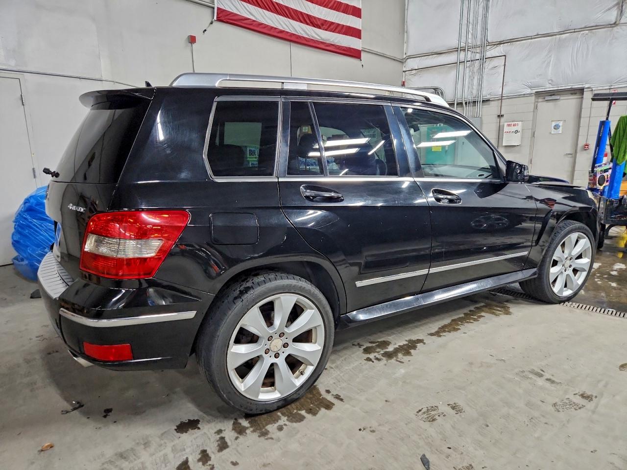 Mercedes-Benz GLK 350 4matic Image 13