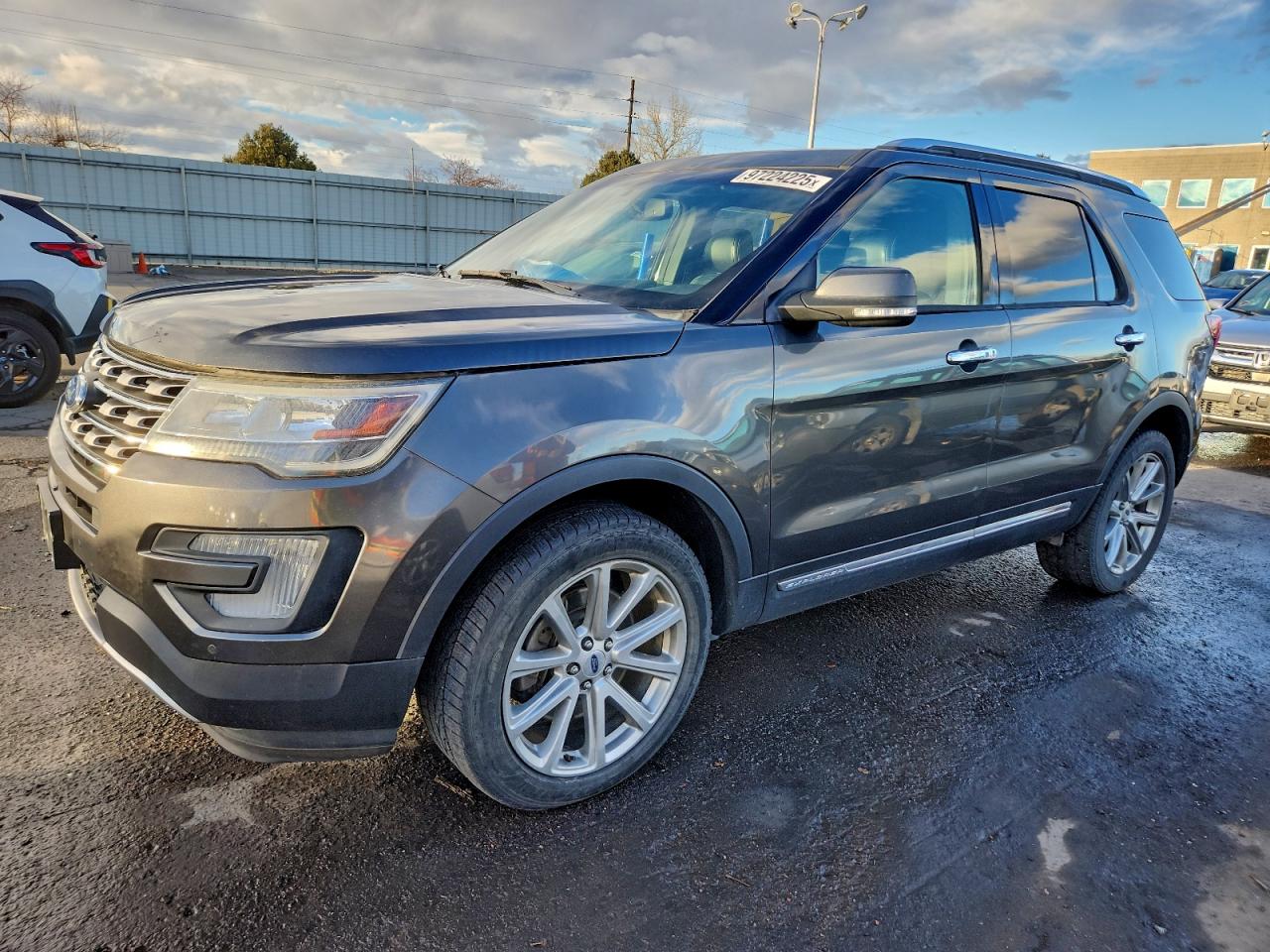 Ford Explorer Limited Image 1