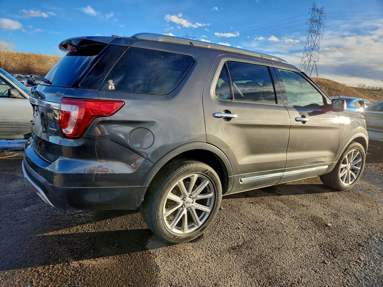 Ford Explorer Limited Image 6