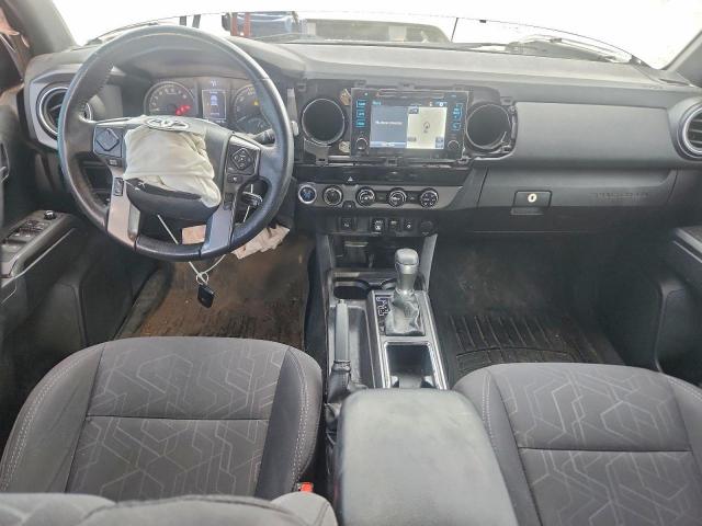 Toyota Tacoma Double Cab Image 10