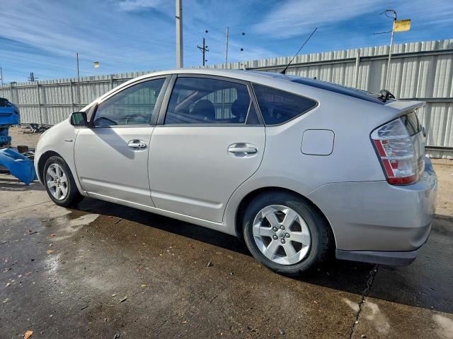 Toyota Prius Image 12