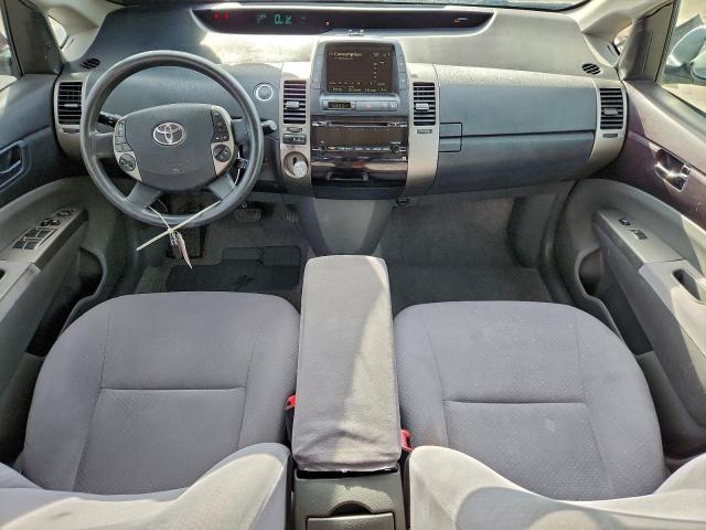 Toyota Prius Image 11