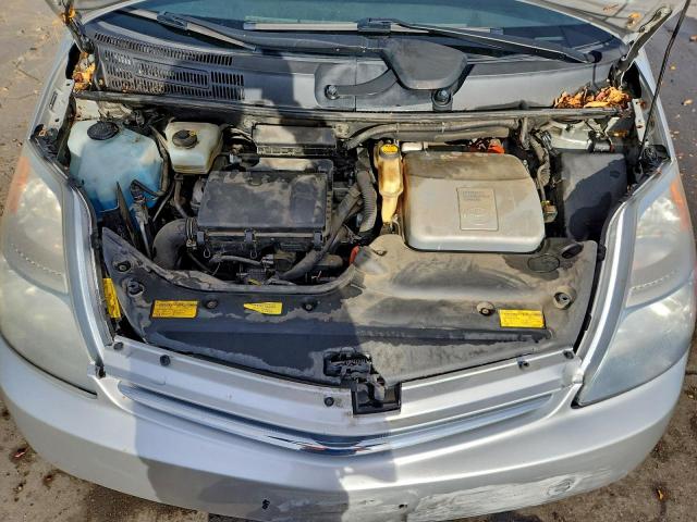 Toyota Prius Image 8