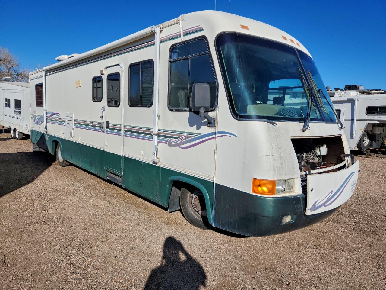 Chevrolet P30 Image 1