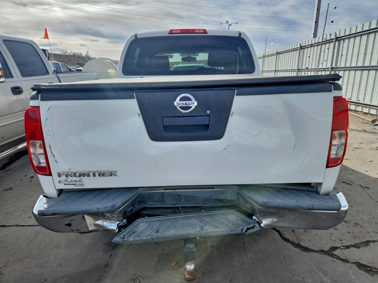 Nissan Frontier S Image 7