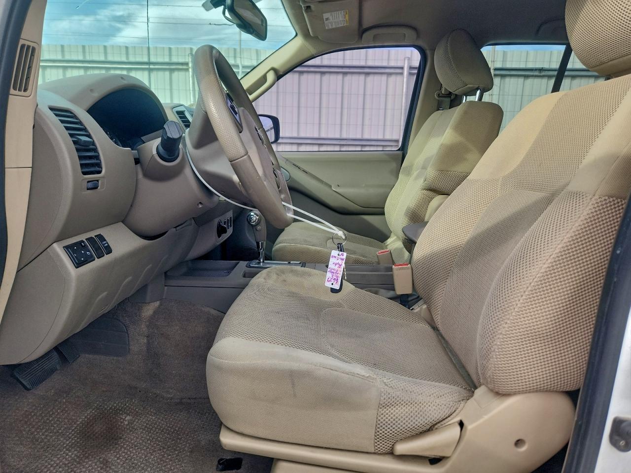 Nissan Frontier S Image 4