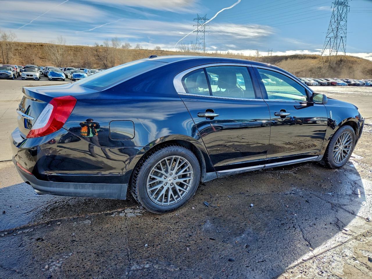 Lincoln MKS Image 11