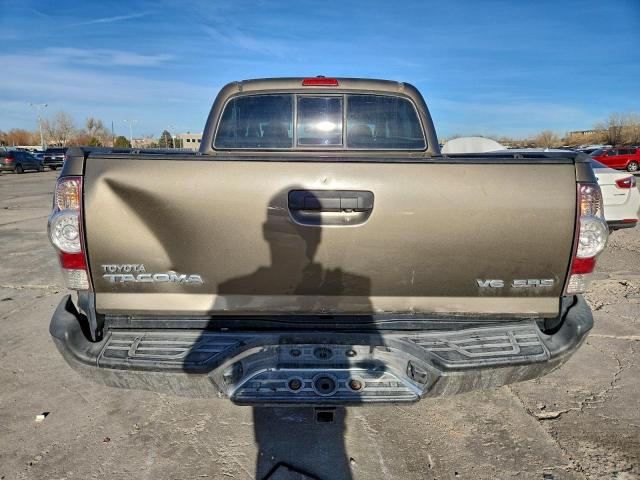 Toyota Tacoma Double Cab Image 7