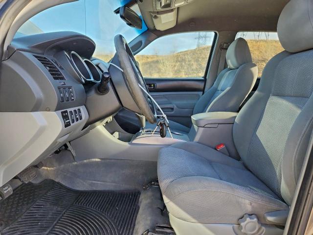 Toyota Tacoma Double Cab Image 10