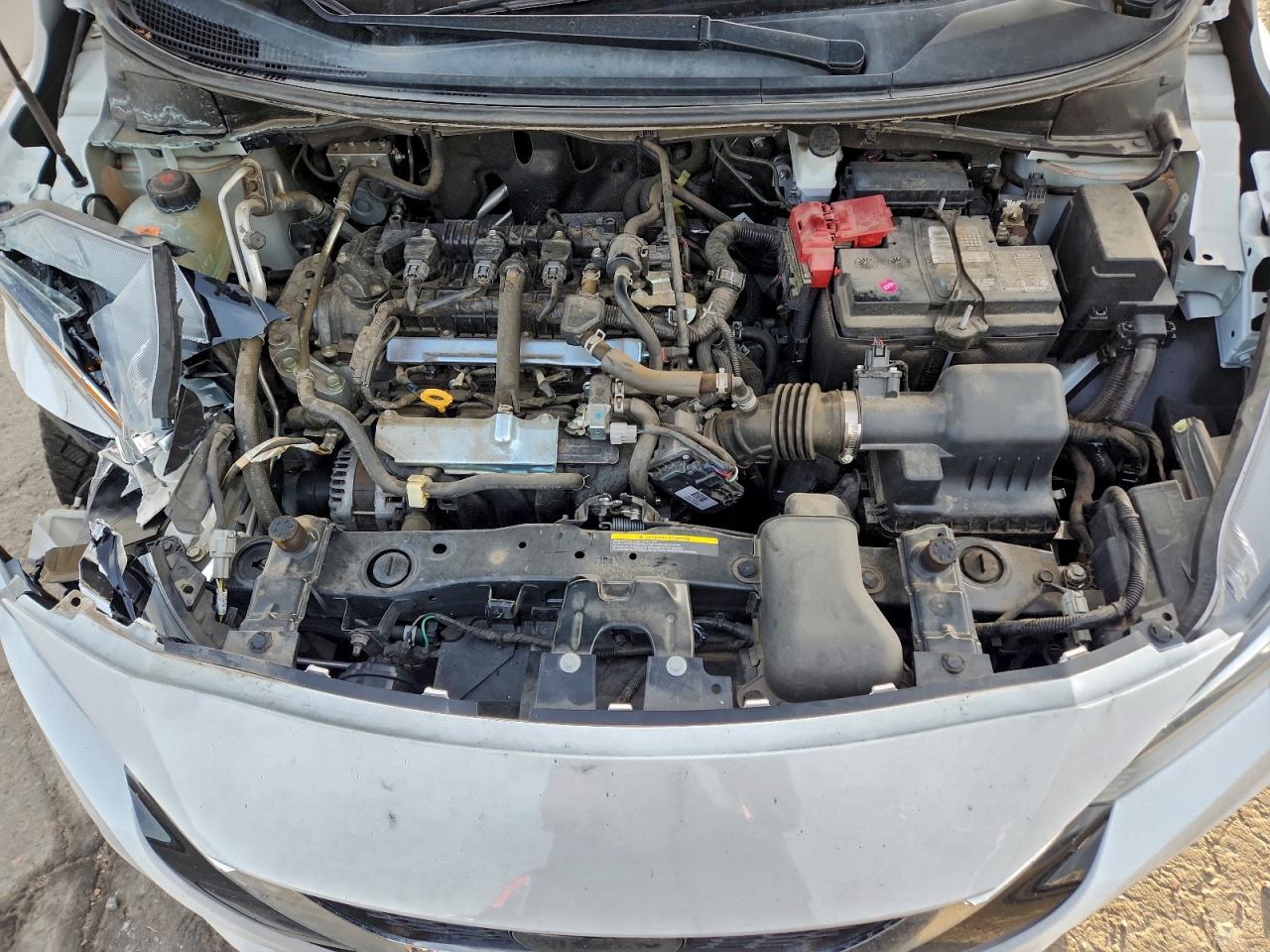 Nissan Versa S Image 10