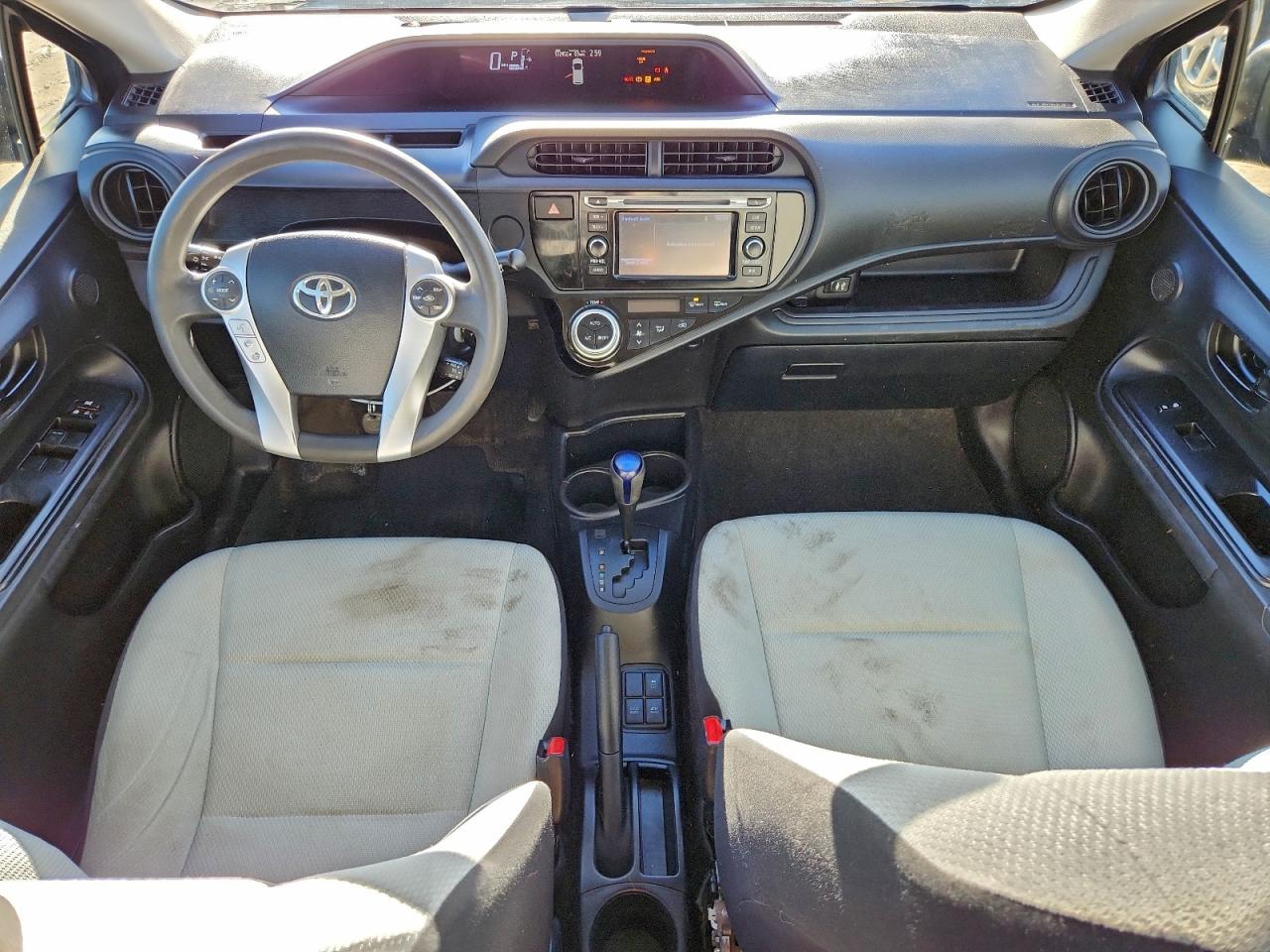 Toyota Prius Image 4