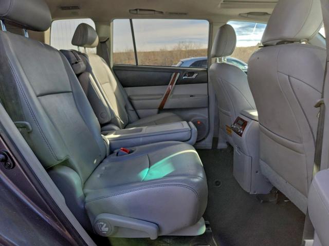 Toyota Highlander Limited Image 9