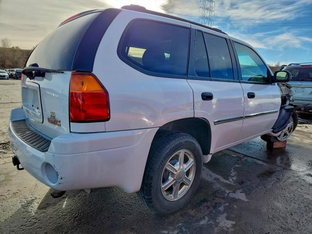 GMC Envoy Image 14