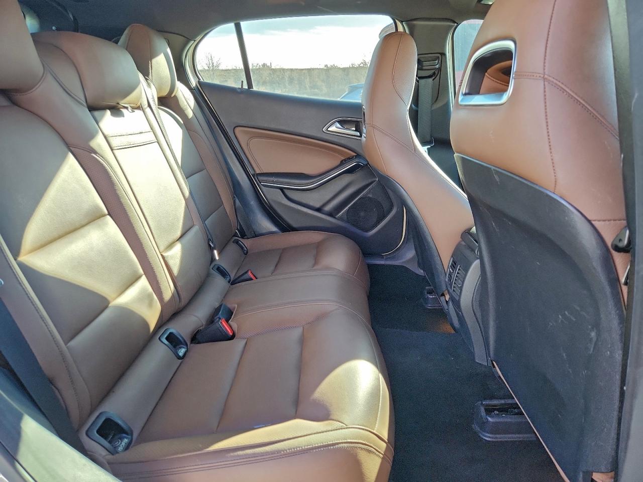 Mercedes-Benz GLA 45 Amg Image 9