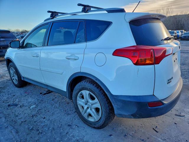 Toyota RAV4 Le Image 3