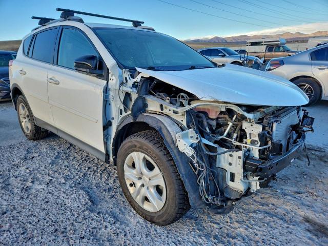 Toyota RAV4 Le Image 14