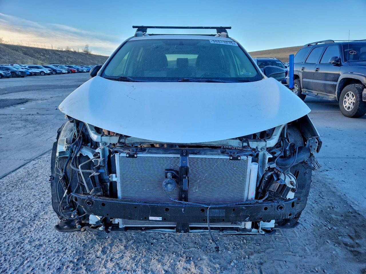 Toyota RAV4 Le Image 4