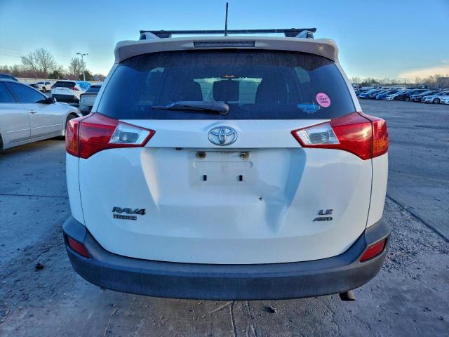 Toyota RAV4 Le Image 8