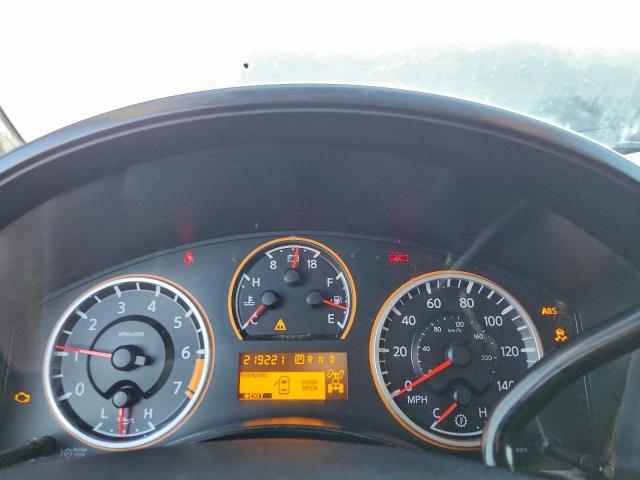 Nissan Titan S Image 8