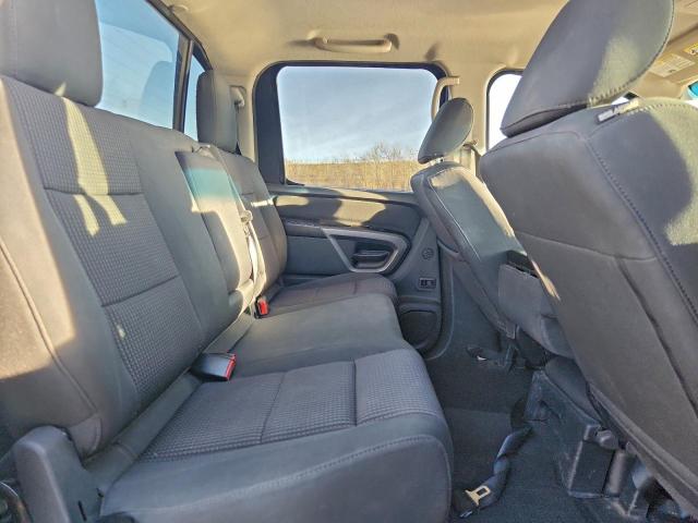 Nissan Titan S Image 4