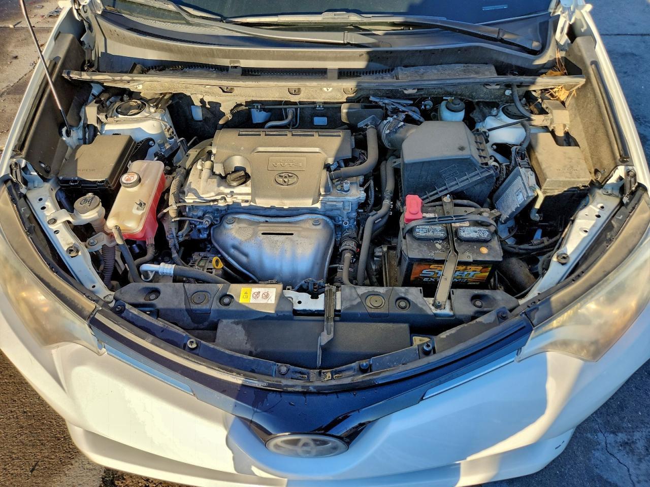 Toyota RAV4 Le Image 10