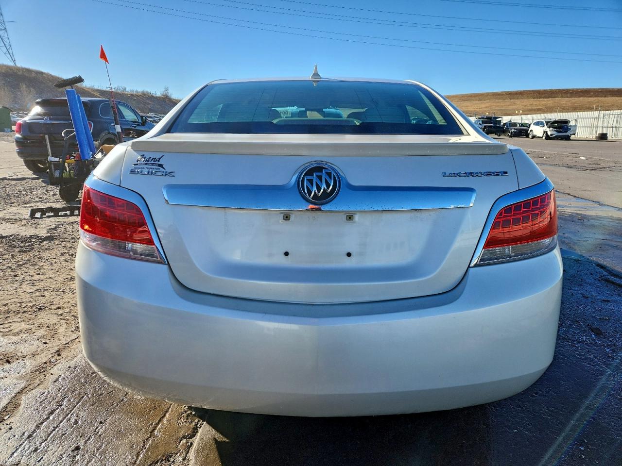 Buick LaCrosse Image 8