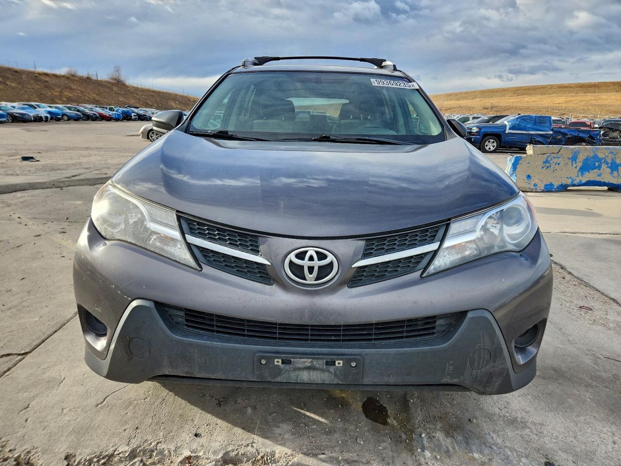 Toyota RAV4 Le Image 2