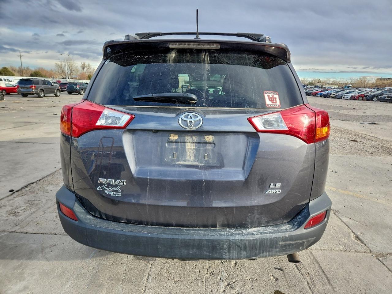 Toyota RAV4 Le Image 9