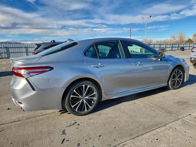 Toyota Camry Se Image 2