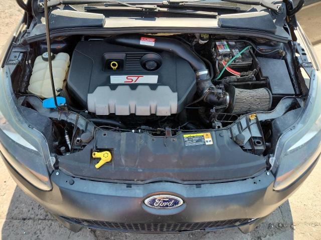 Ford Focus St Image 8