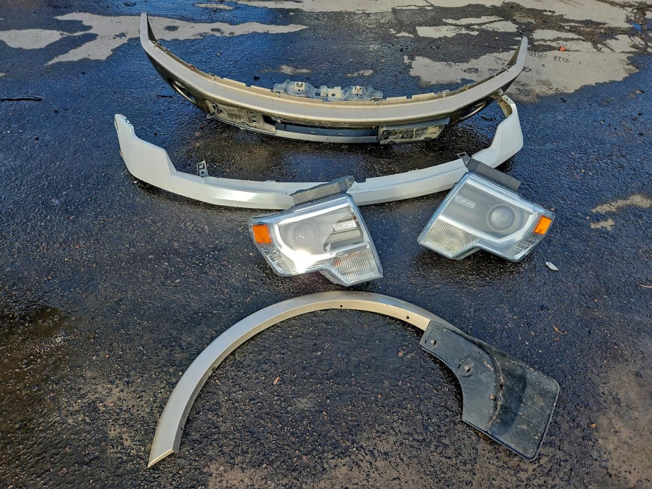 Ford F-150 Supercrew Image 6