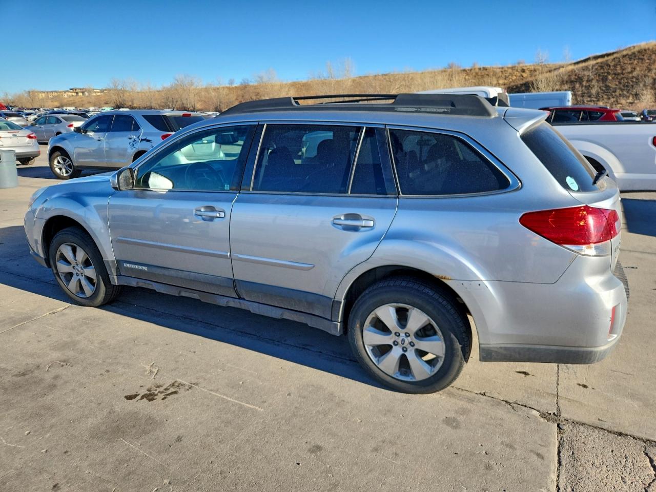 Subaru Outback 2.5i Limited Image 2