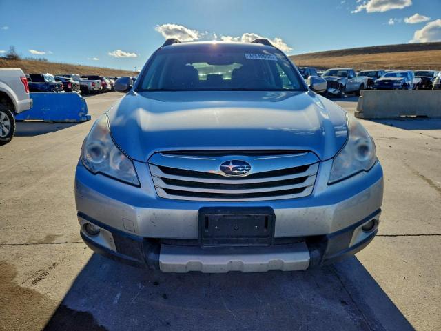 Subaru Outback 2.5i Limited Image 7